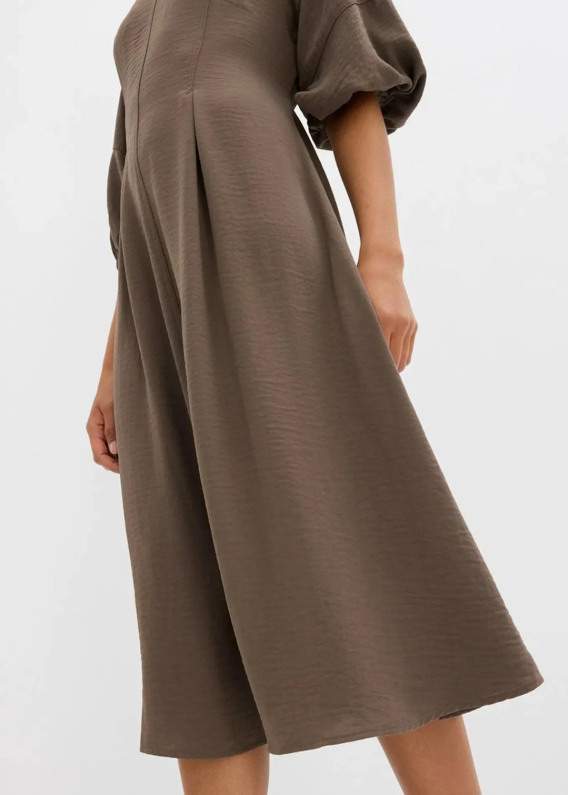 bonprix Kleider|Bekleidung·Pullover & Strickjacken^Kleid aus Crinkleware lehmbraun