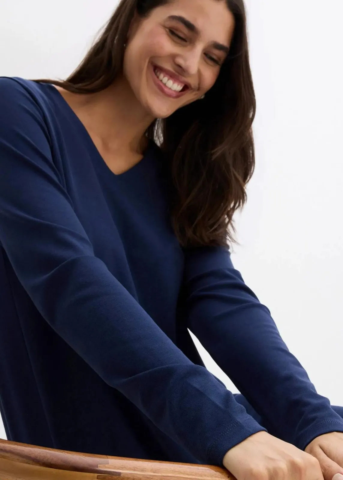 bonprix Kleider|Bekleidung·Pullover & Strickjacken^Kleid aus fließendem Viskose-Mix dunkelblau