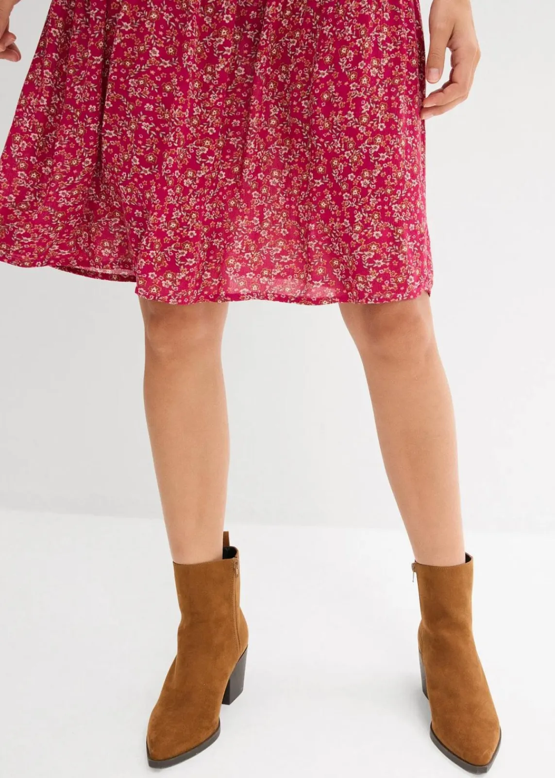 bonprix Kleider|Nachhaltigere Materialien^Kleid aus fließender Viskose beerenrot geblümt