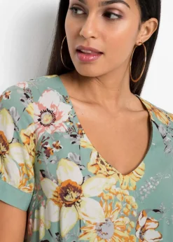 bonprix Bekleidung·Pullover & Strickjacken|Kleider^Kleid aus fließender Viskose pastellgrün geblümt