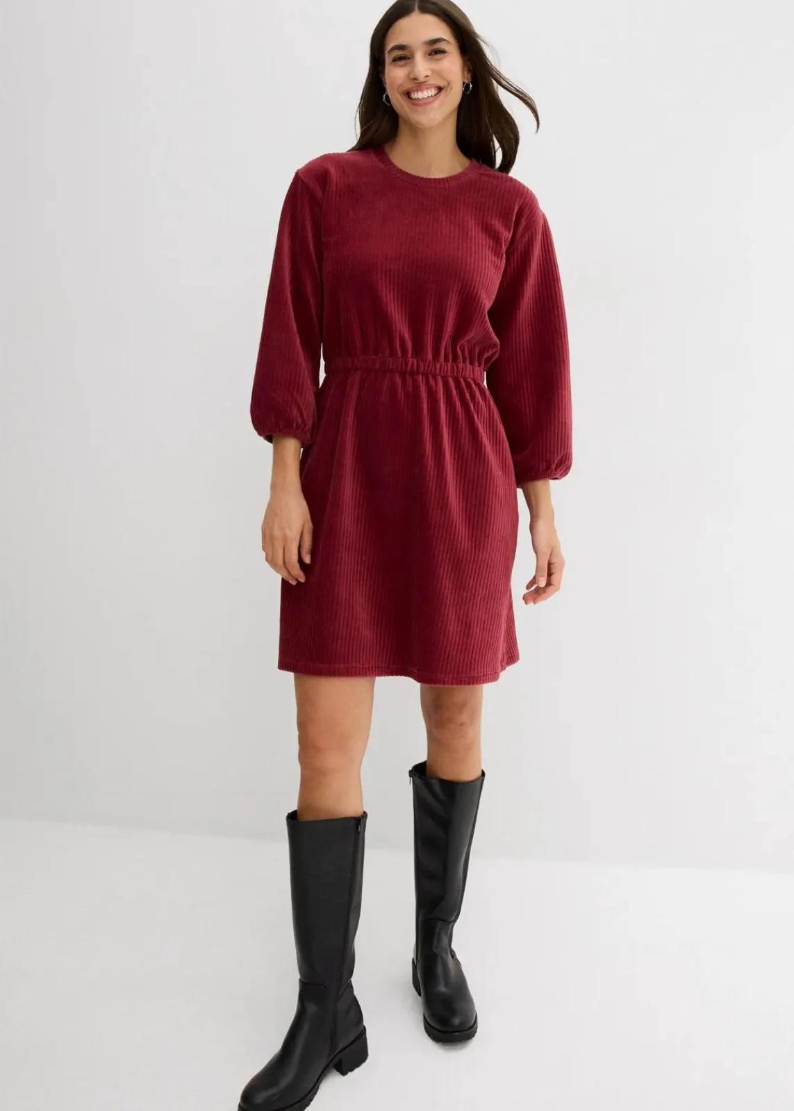 bonprix Kleider|Bekleidung·Pullover & Strickjacken^Kleid aus Jersey-Cord rubinrot