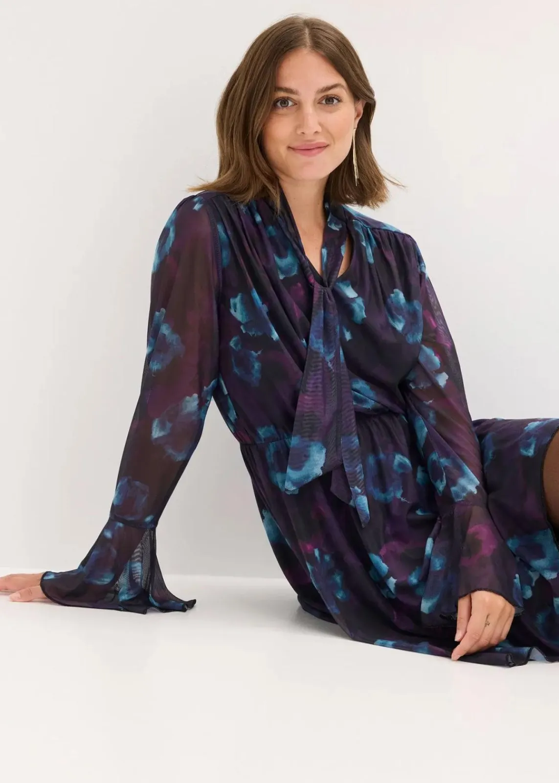 bonprix Bekleidung·Pullover & Strickjacken|Kleider^Kleid aus softem Mesh dunkellila/schwarz/petrol floral