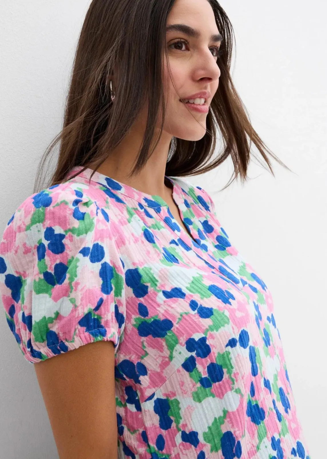 bonprix Kleider|Bekleidung·Pullover & Strickjacken^Kleid aus weichem Musselin bunt geblümt