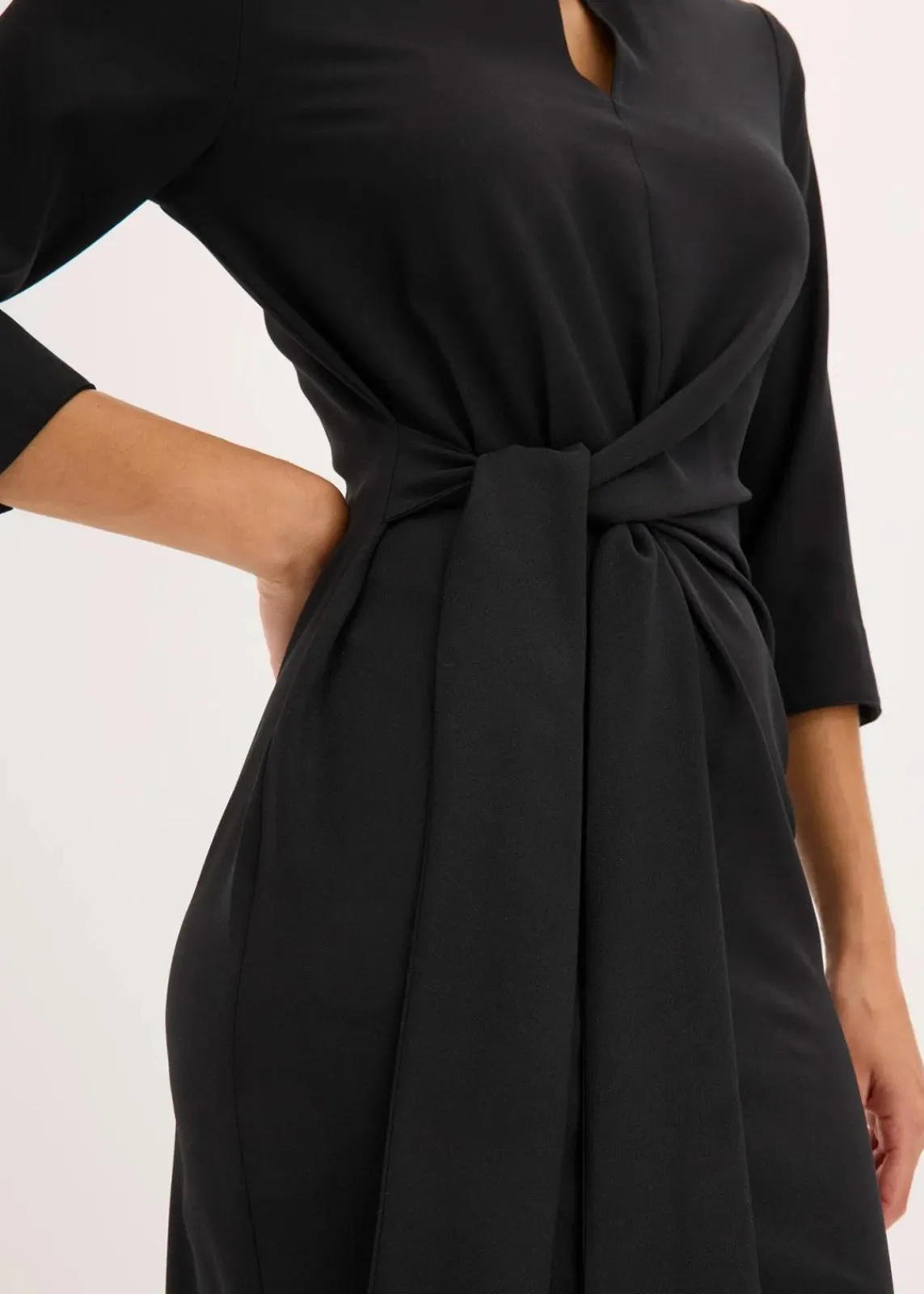 bonprix Bekleidung·Pullover & Strickjacken^Kleid mit Bindedetail schwarz