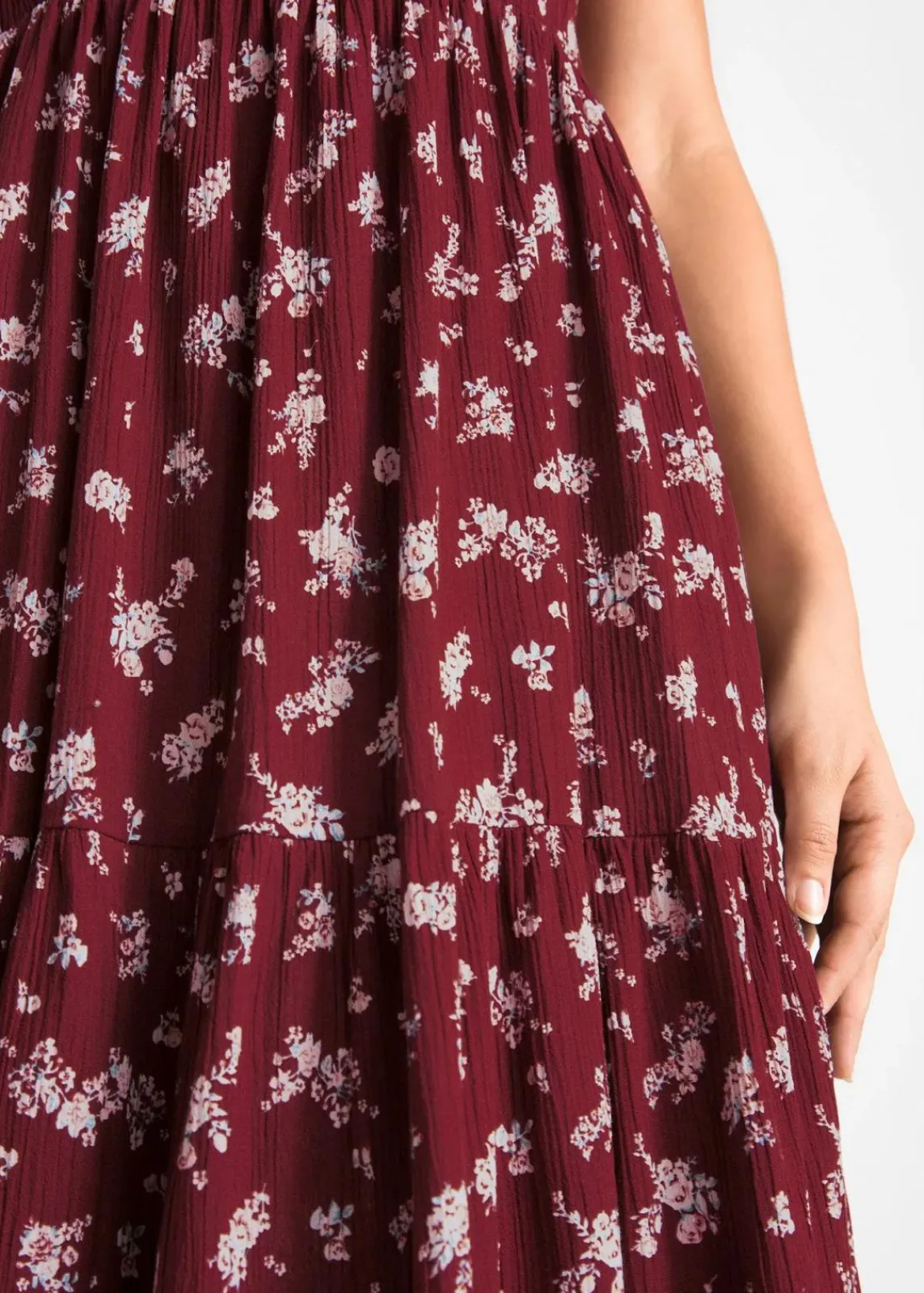 bonprix Kleider|Bekleidung·Pullover & Strickjacken^Kleid mit kurzen Ärmeln bordeaux geblümt