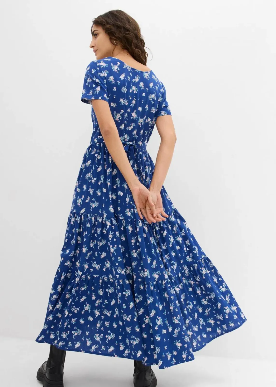 bonprix Kleider|Bekleidung·Pullover & Strickjacken^Kleid mit kurzen Ärmeln enzianblau/topazblau/hellblau geblümt