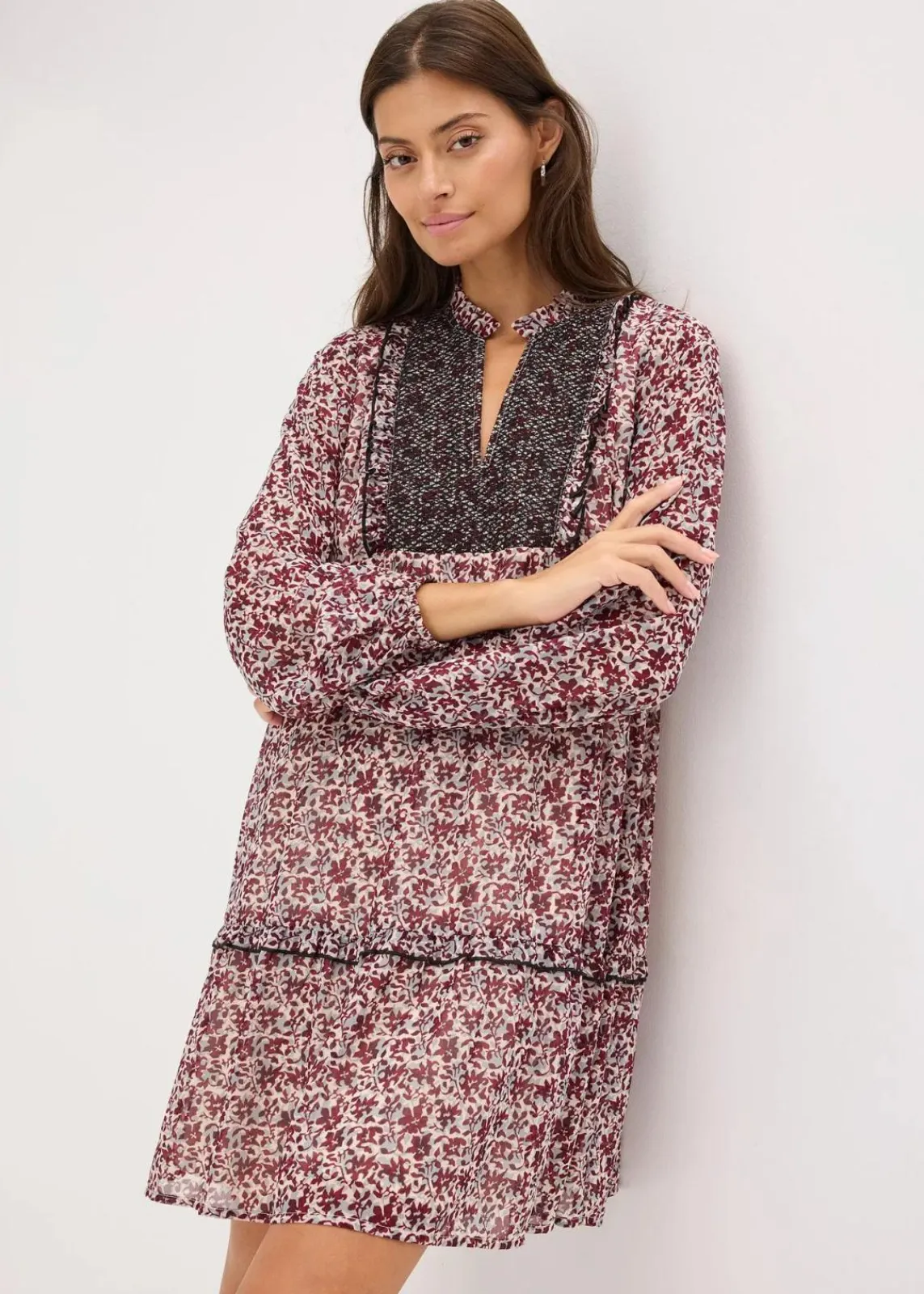 bonprix Bekleidung·Pullover & Strickjacken|Kleider^Kleid mit Stickerei wollweiß bedruckt