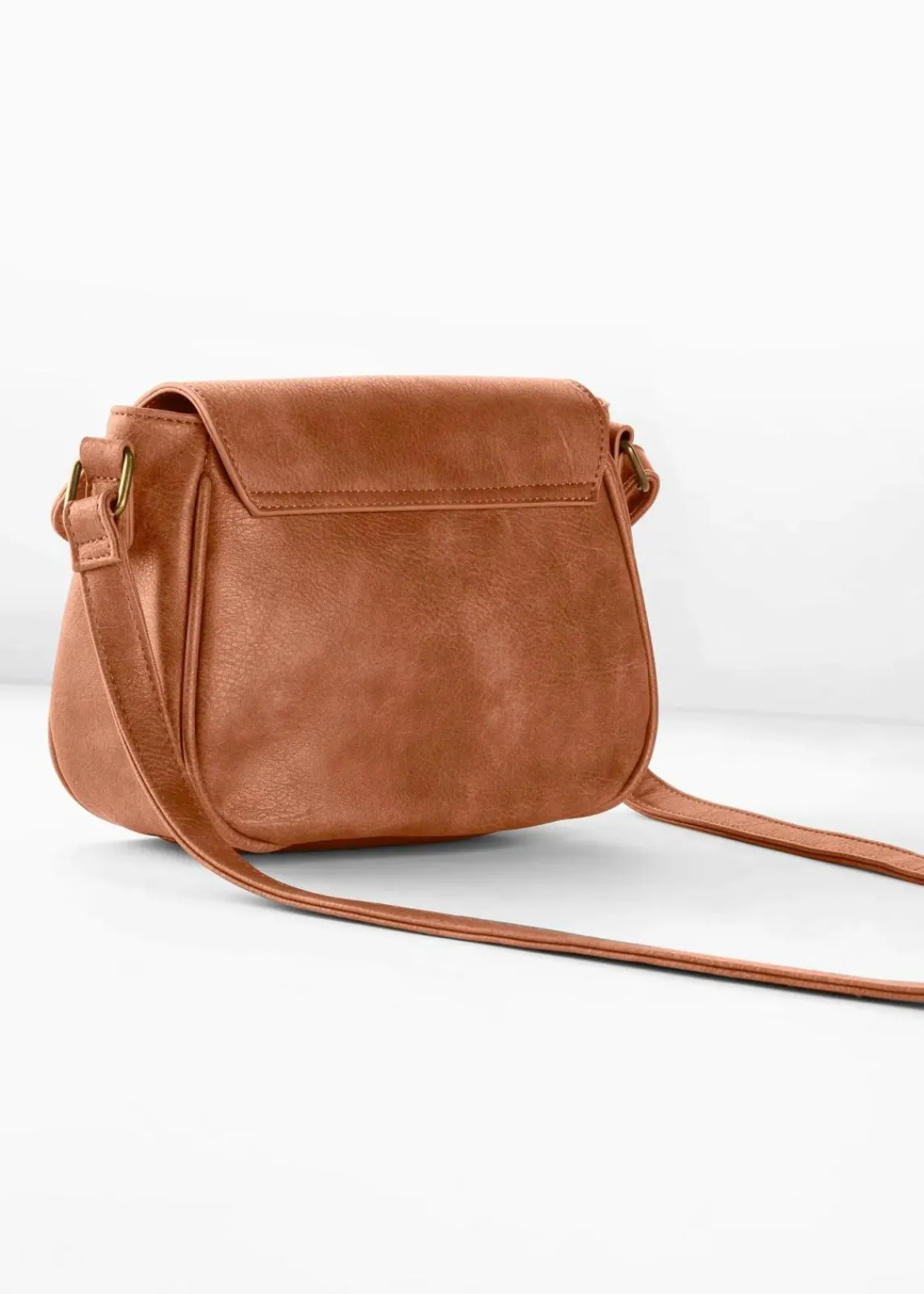 bonprix Taschen^kleine Umhängetasche mit Schnallendetail cognac