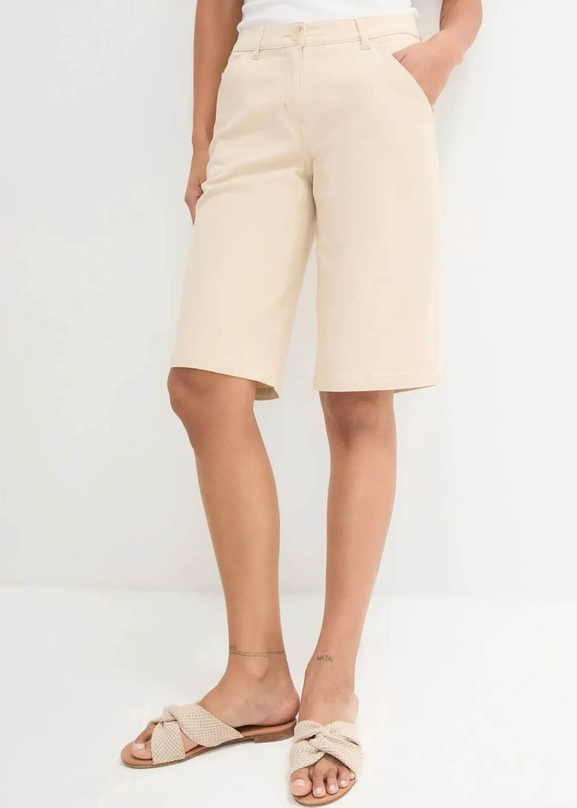 bonprix Hosen|Shorts^Knielange Baumwoll-Bermuda mit Utility-Details kieselbeige
