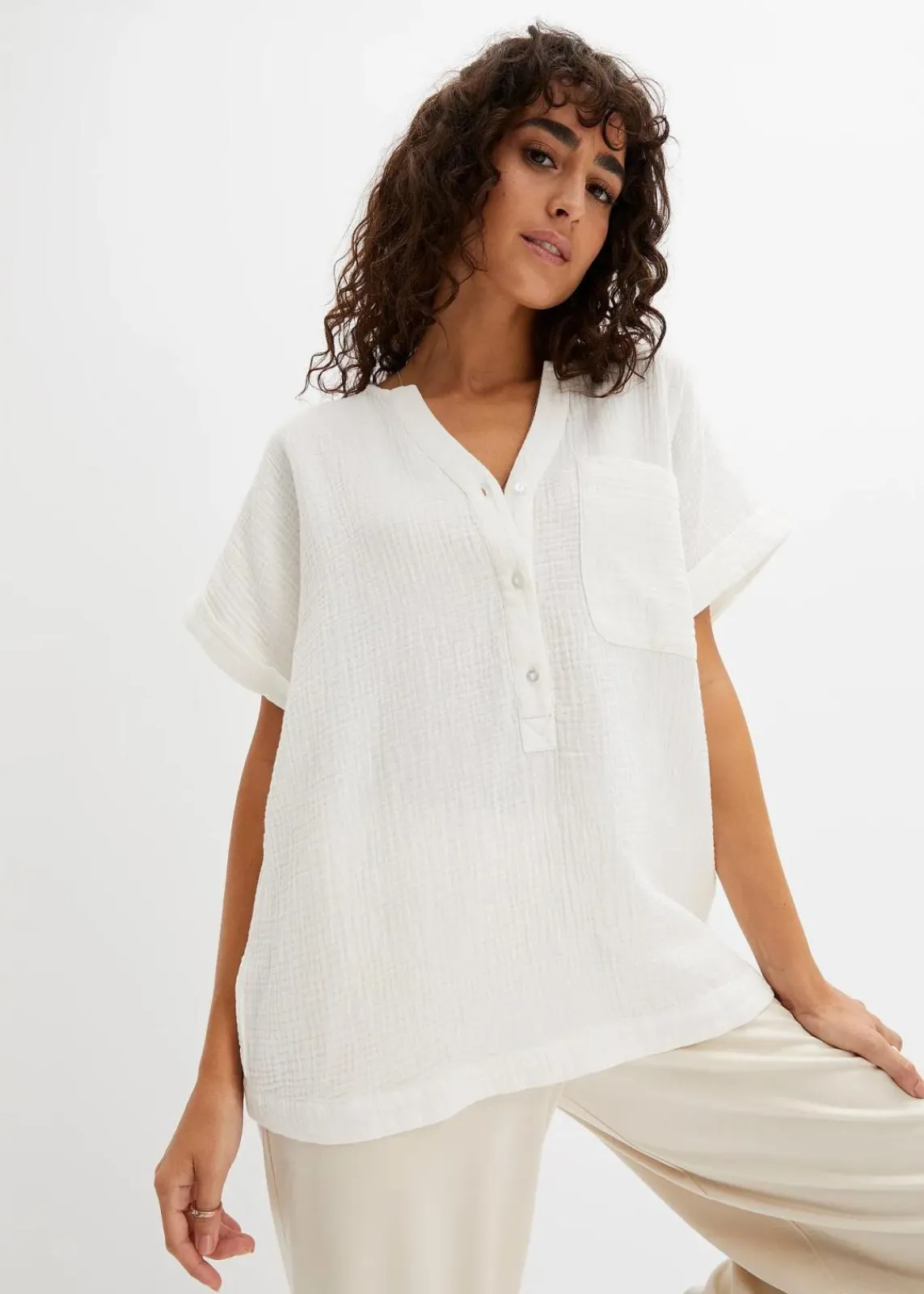 bonprix Blusen & Tuniken|Bekleidung·Jacken & Mäntel^Kurzarmbluse aus Musselin wollweiß