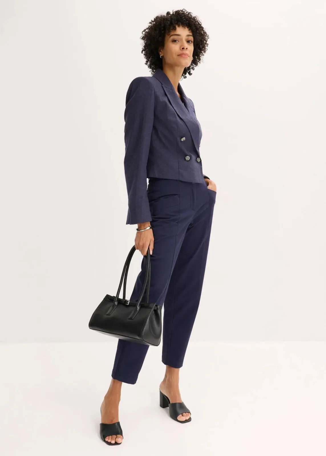 bonprix Bekleidung·Basics|Blazer^Kurzblazer mit markanten Schultern dunkelblau meliert
