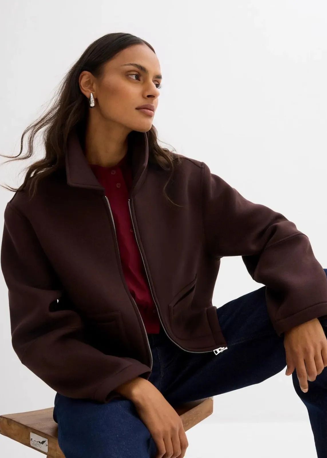 bonprix Bekleidung·Hosen|Jacken & Mäntel^Kurze Jacke aus Scuba dunkelbraun