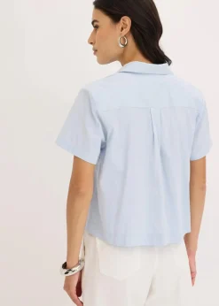 bonprix Bekleidung·Jacken & Mäntel|Blusen & Tuniken^Kurze Popeline - Kurzarmbluse aus Baumwolle puderblau