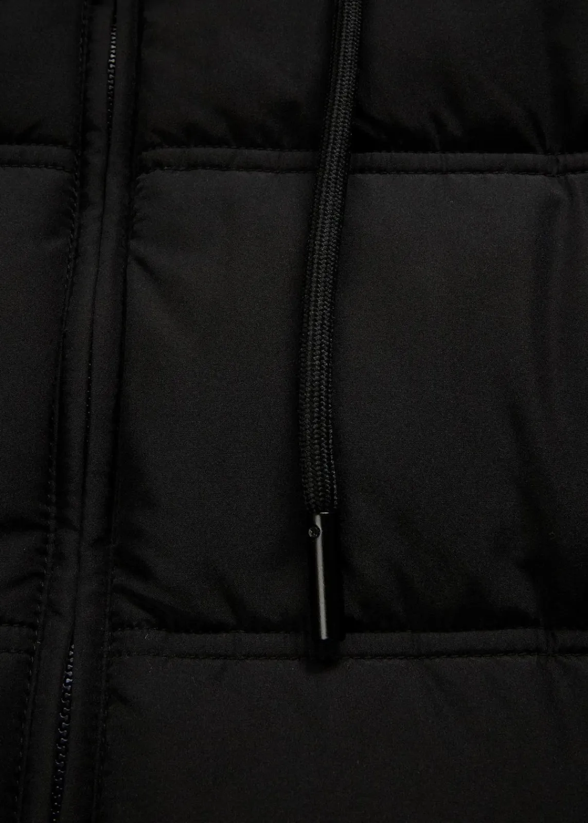 bonprix Bekleidung·Hosen|Nachhaltigere Materialien^Kurze Steppjacke schwarz