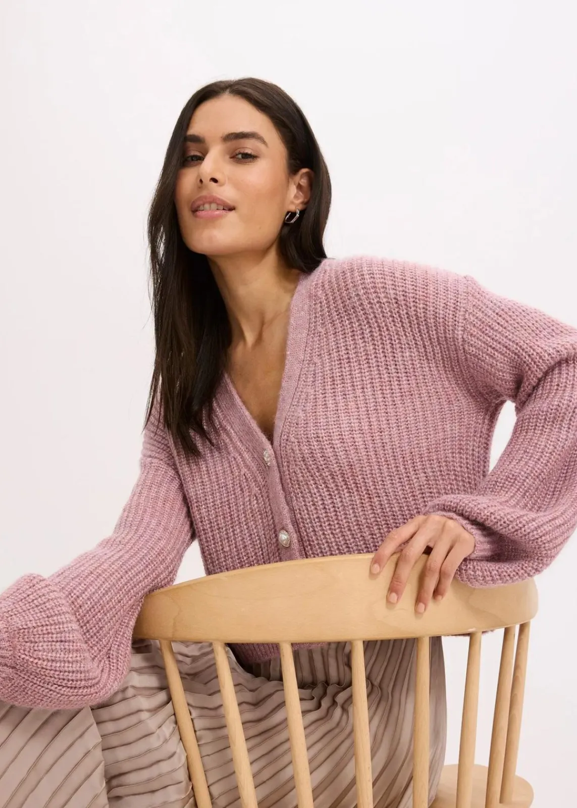 bonprix Pullover & Strickjacken|Strickmode^Kurze Strickjacke mit Glitzergarn und Wollanteil rosa meliert