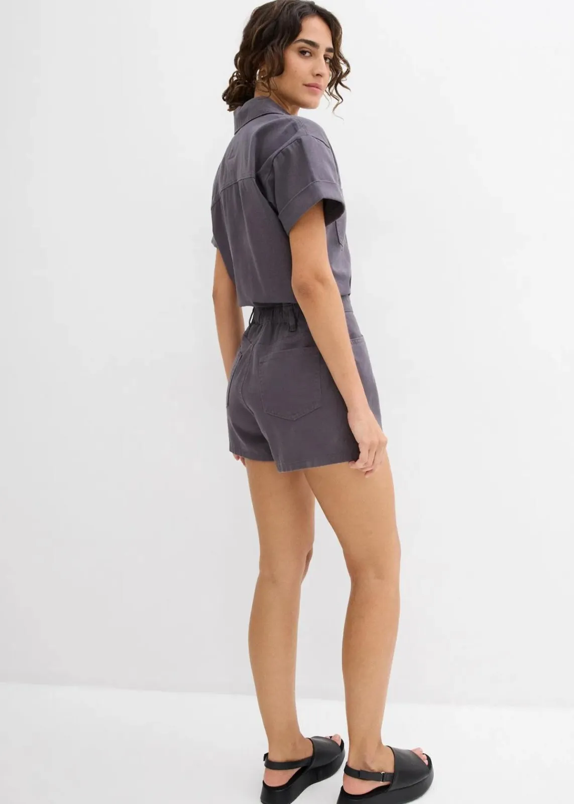 bonprix Jumpsuits^Kurzer Overall aus reiner Baumwolle schiefergrau washed