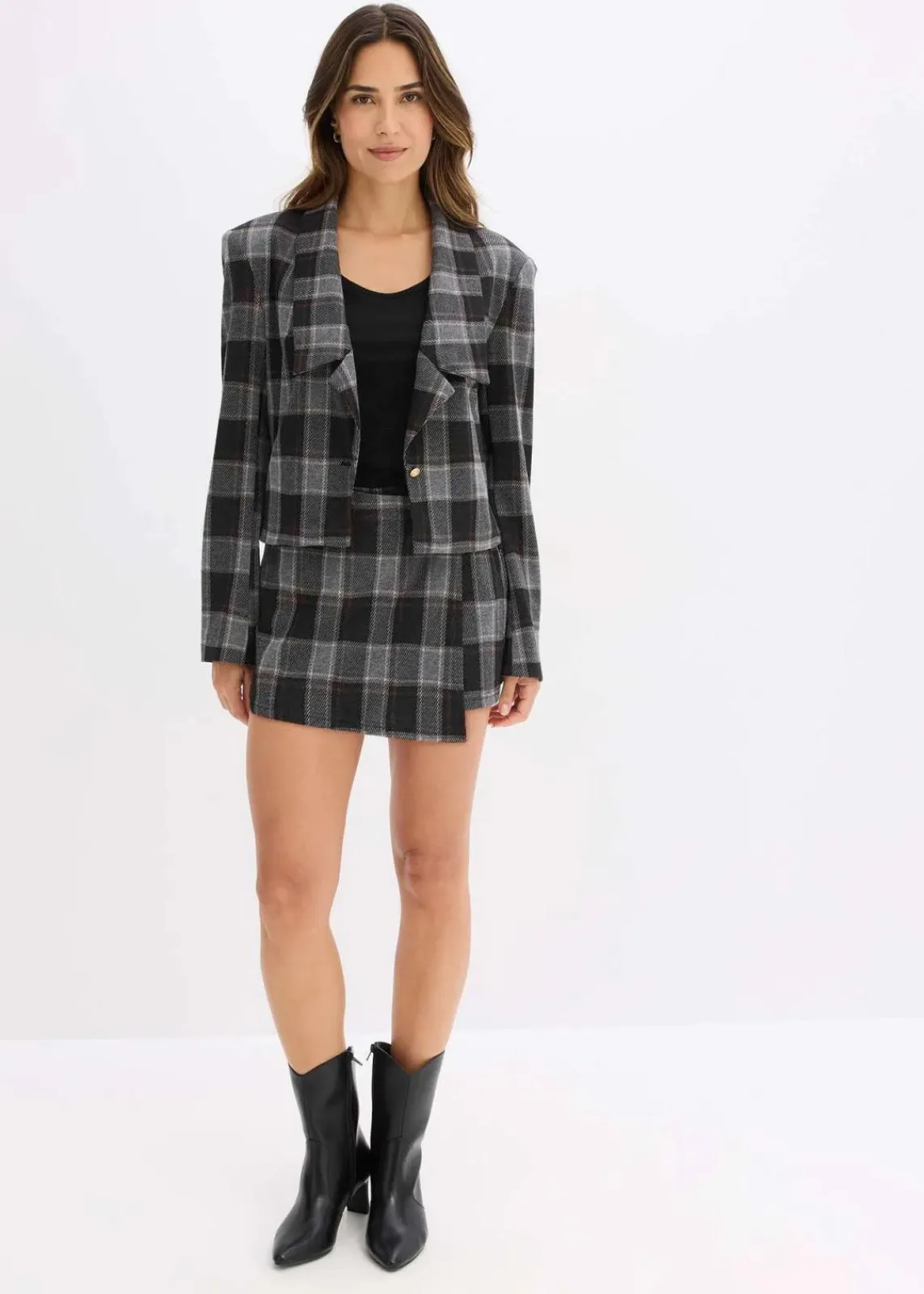bonprix Hosen|Shorts^Kurzer Skort mit Schmuck-Knopf grau kariert