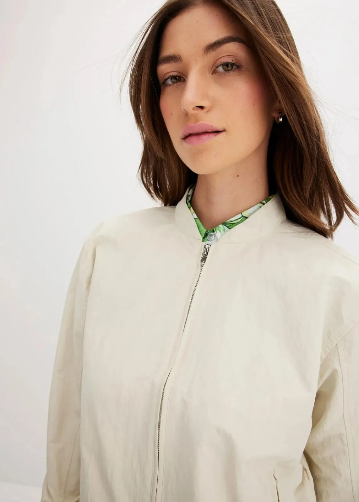 bonprix Bekleidung·Hosen|Jacken & Mäntel^Kurzer Soft-Blouson natur