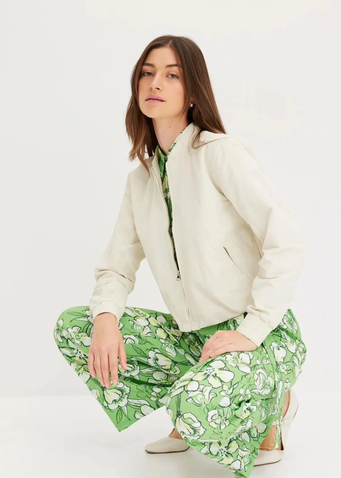 bonprix Bekleidung·Hosen|Jacken & Mäntel^Kurzer Soft-Blouson natur