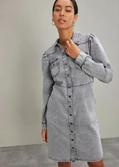 bonprix Kleider|Bekleidung·Pullover & Strickjacken^Kurzes Jeanskleid hellgrau denim used