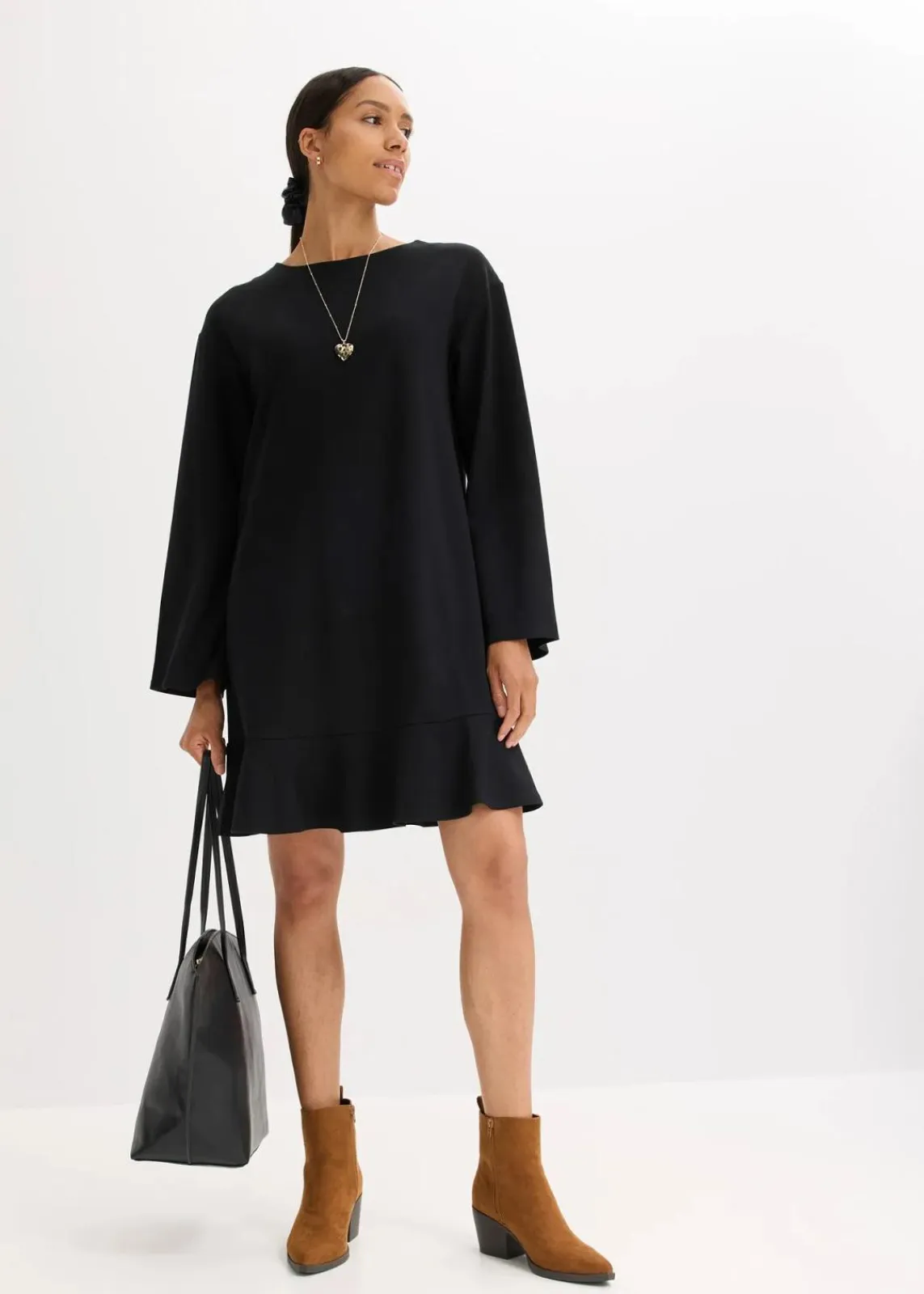 bonprix Bekleidung·Pullover & Strickjacken|Kleider^Kurzes Kleid mit Volant aus Punto di Roma schwarz