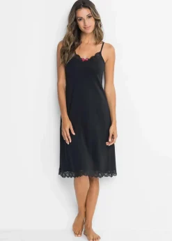bonprix Wäsche·Basics|Wäsche·Nachtwäsche^Kurzes Nachthemd mit zarter Spitze schwarz