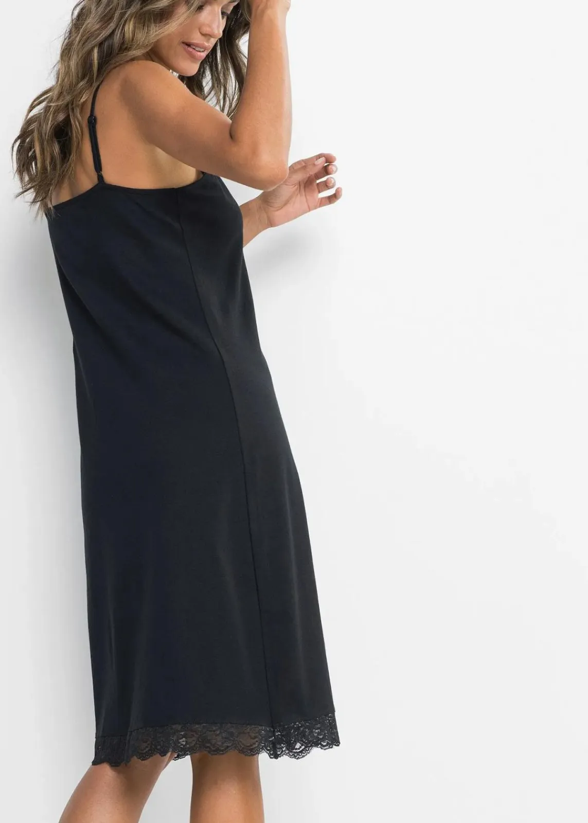 bonprix Wäsche·Basics|Wäsche·Nachtwäsche^Kurzes Nachthemd mit zarter Spitze schwarz