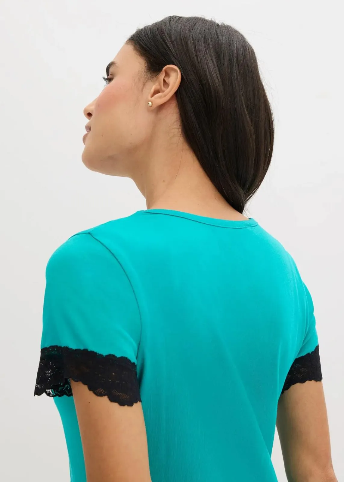 bonprix Nachhaltigere Materialien|Nachtwäsche^Kurzes Nachthemd mit zarter Spitze smaragd