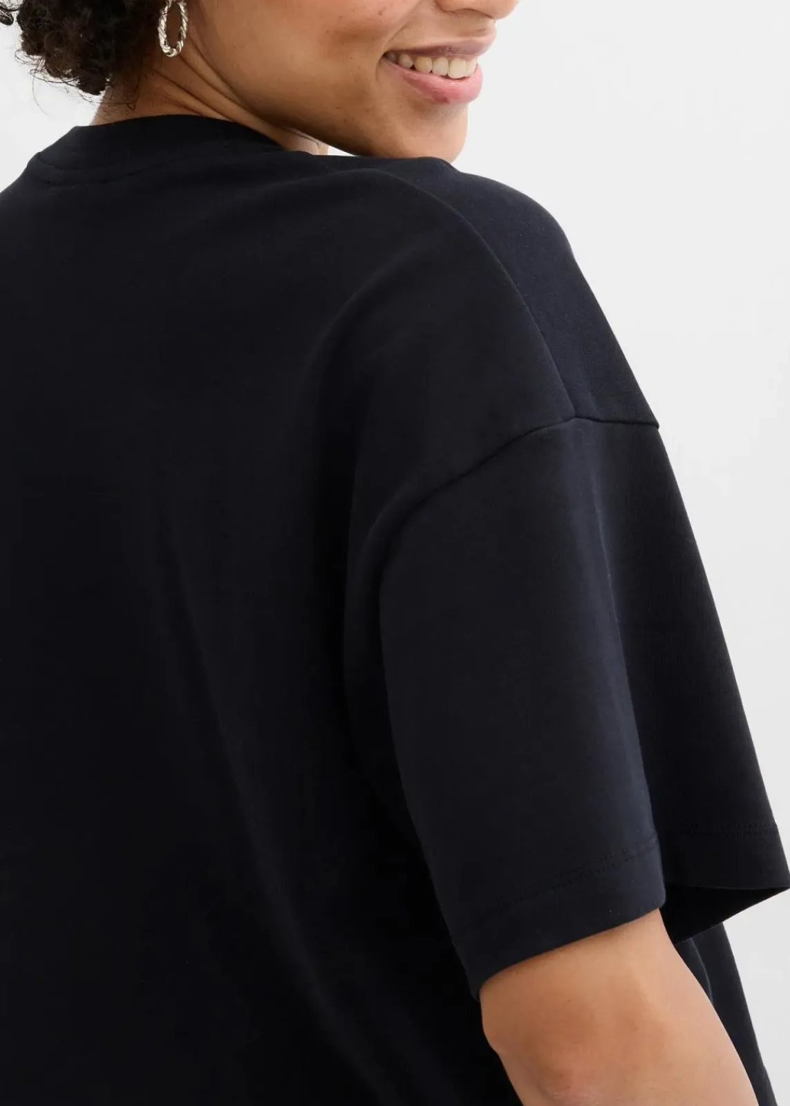 bonprix Bekleidung·Röcke|Nachhaltigere Materialien^Kurzes Oversize-Shirt aus reiner schwerer Bio-Baumwolle schwarz