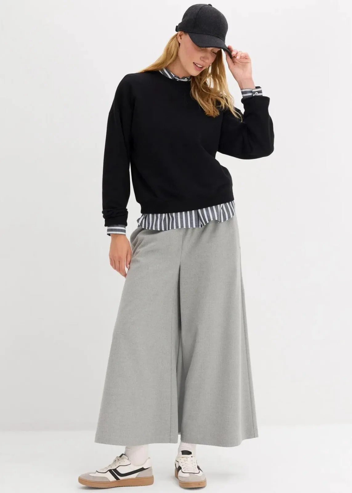 bonprix Nachhaltigere Materialien|Sweat^Kurzes Oversize-Sweatshirt aus reiner Bio-Baumwolle schwarz