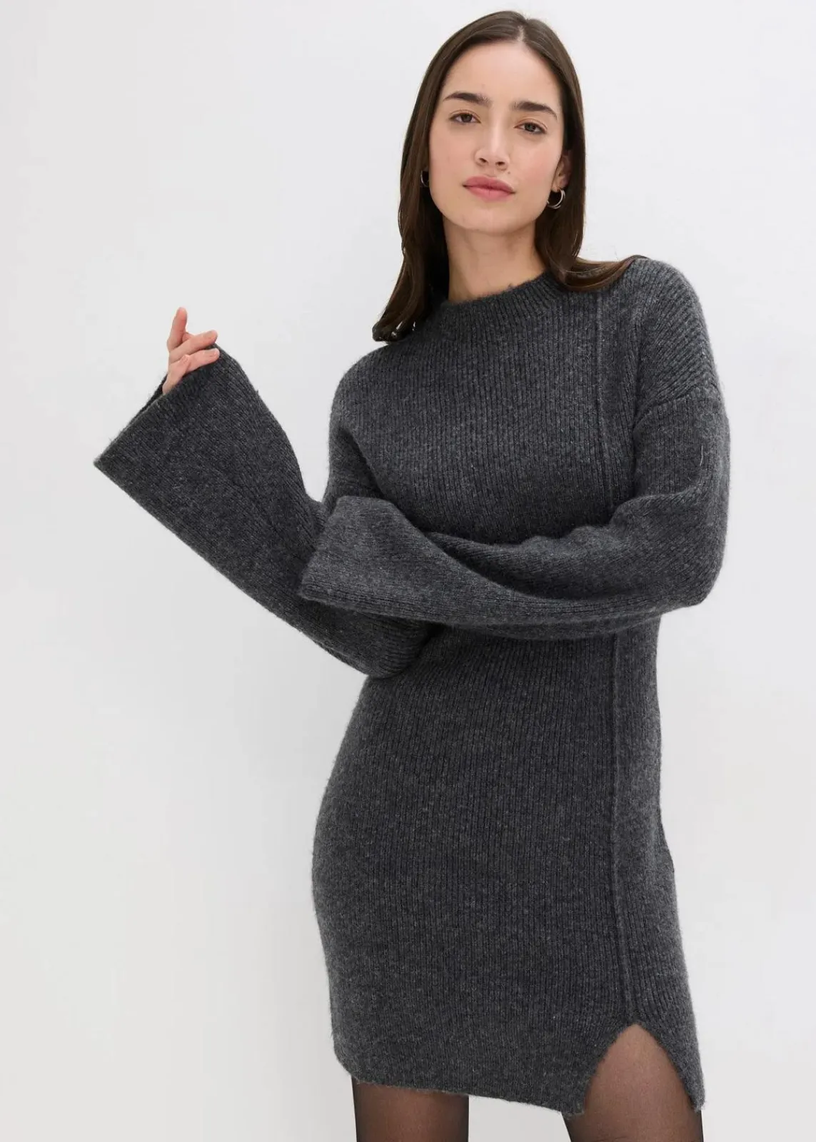 bonprix Kleider|Strickmode^Kurzes Strickkleid mit Wollanteil anthrazit meliert