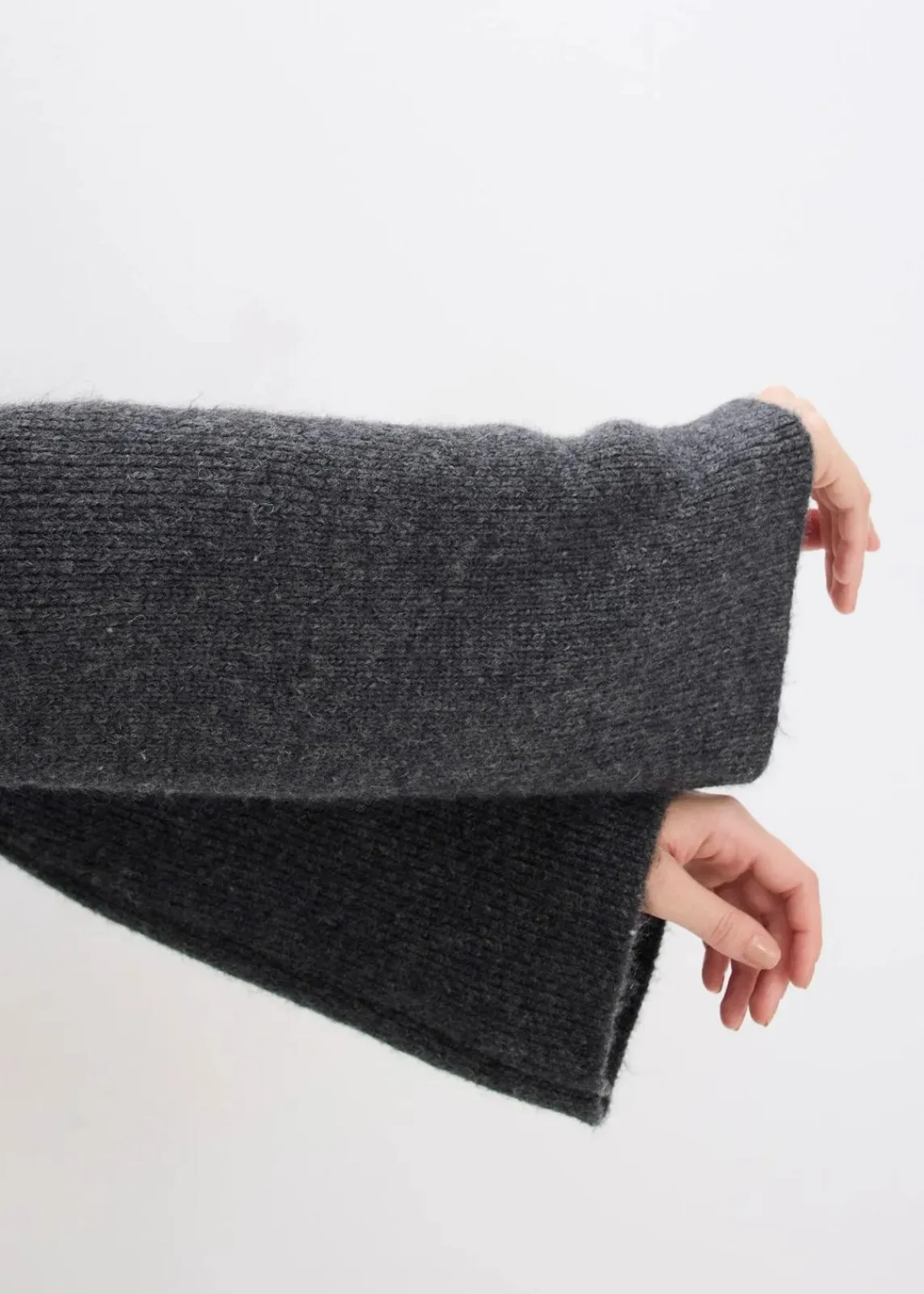 bonprix Kleider|Strickmode^Kurzes Strickkleid mit Wollanteil anthrazit meliert