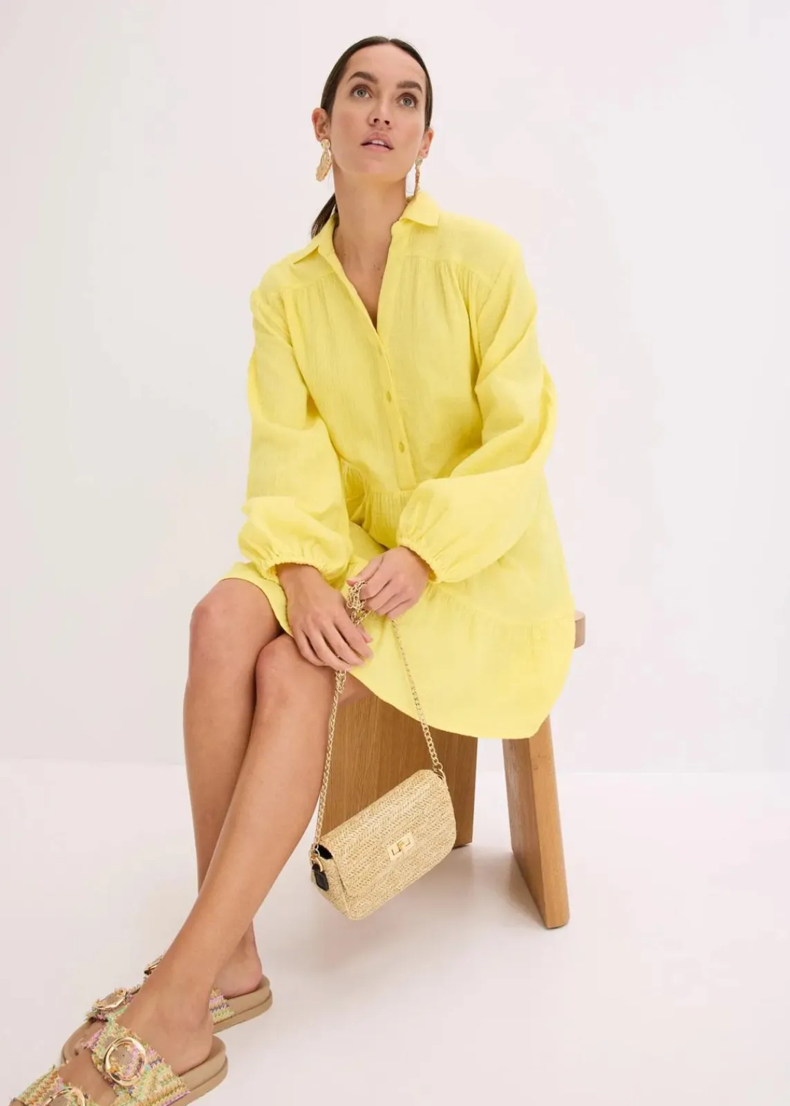 bonprix Bekleidung·Pullover & Strickjacken|Kleider^Kurzes Stufen-Kleid aus Musselin softgelb