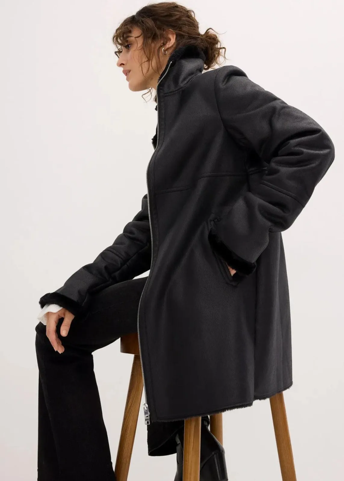 bonprix Bekleidung·Hosen|Jacken & Mäntel^Lammfellimitat-Jacke schwarz