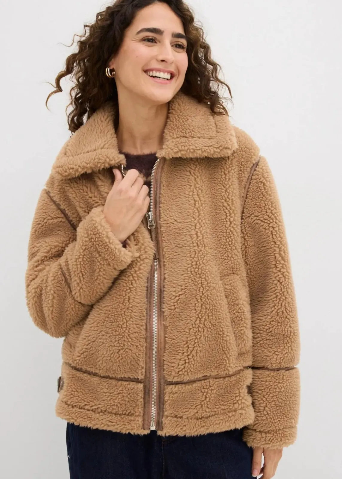 bonprix Jacken & Mäntel|Nachhaltigere Materialien^Lammfellimitat-Jacke camel