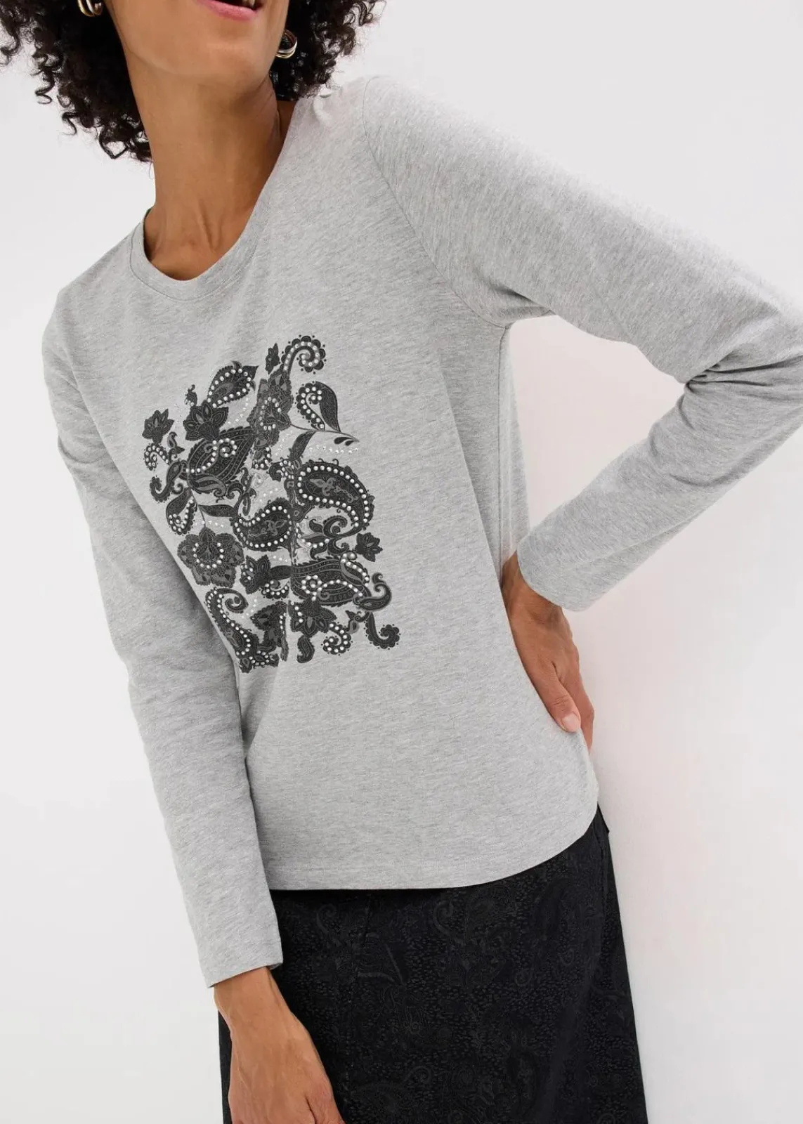 bonprix Shirts & Tops|Nachhaltigere Materialien^Langarmshirt aus Bio-Baumwolle mit dekorativem Print hellgrau meliert/schwarz