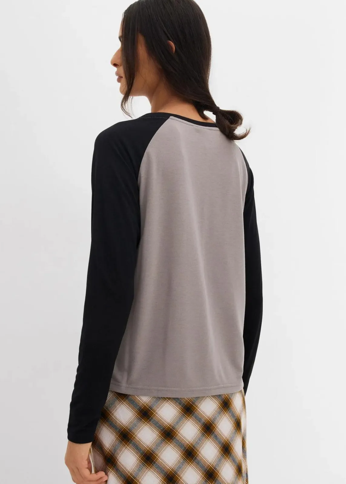 bonprix Shirts & Tops^Langarmshirt aus Jersey grau/schwarz bedruckt
