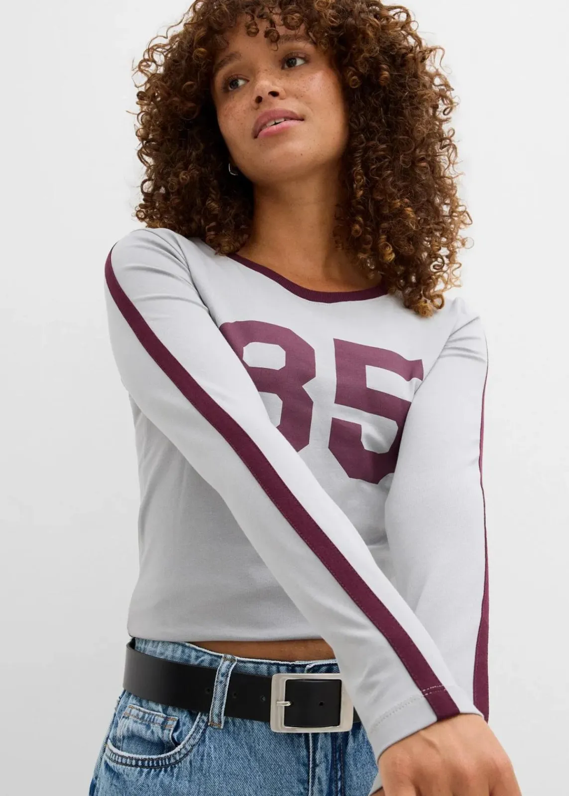 bonprix Shirts & Tops|Nachhaltigere Materialien^Langarmshirt aus leichtem Jersey schattengrau/weinrot bedruckt