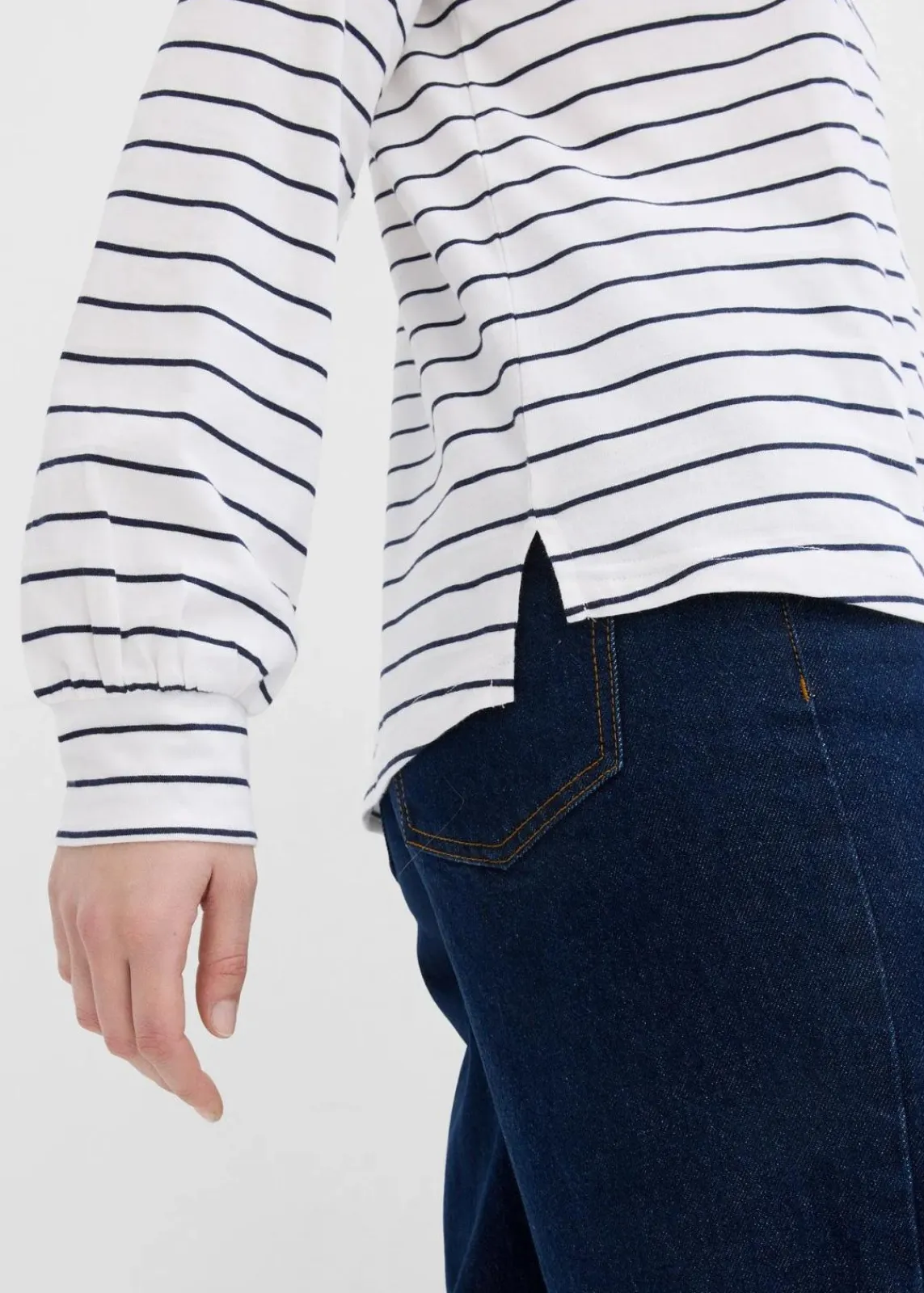 bonprix Nachhaltigere Materialien|Shirts & Tops^Langarmshirt aus reiner Bio-Baumwolle weiß/dunkelblau gestreift
