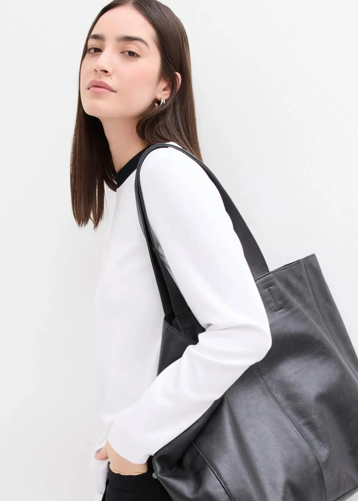 bonprix Shirts & Tops^Langarmshirt aus Viskose-Mix mit abgesetztem Turtleneck weiß/schwarz