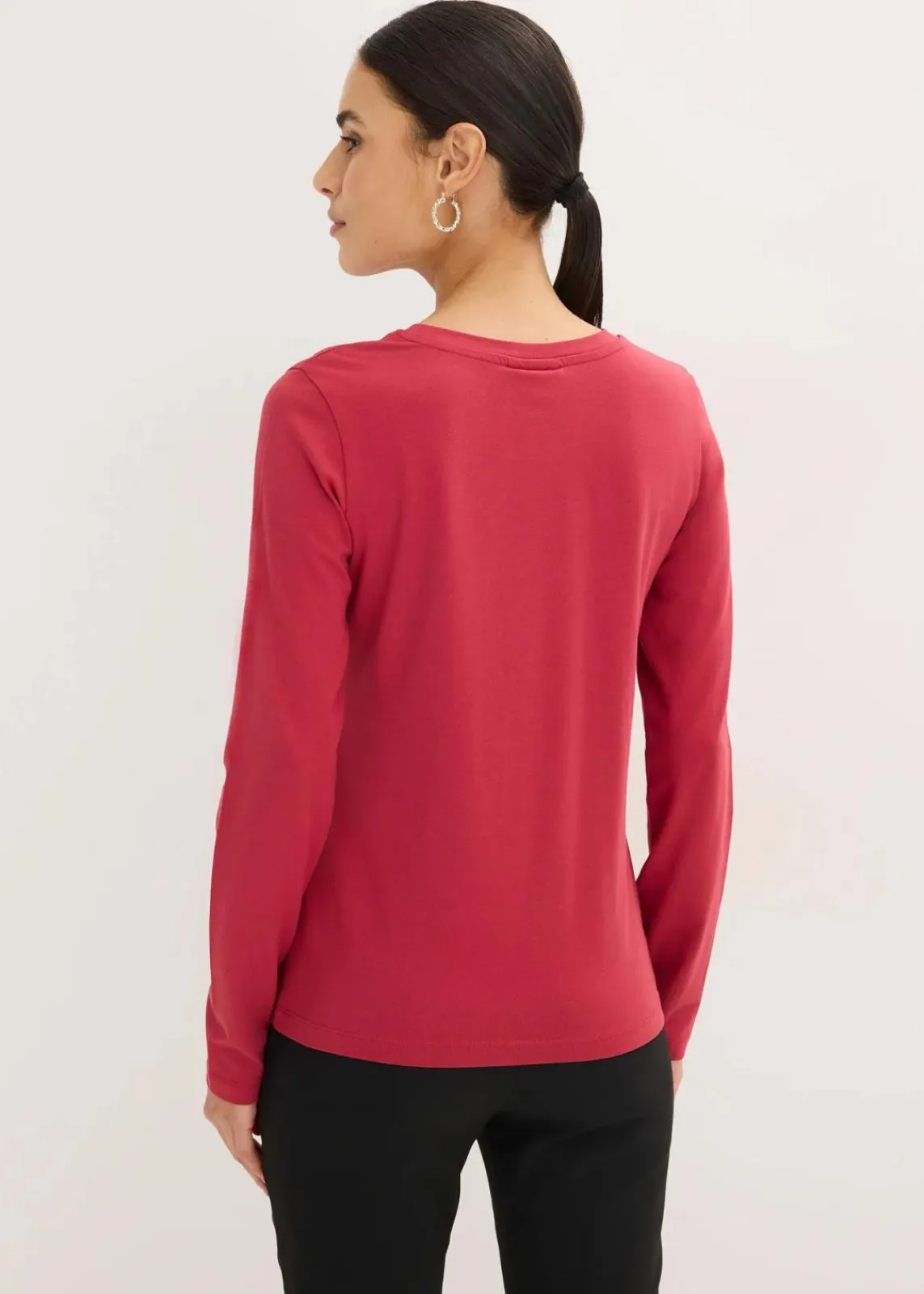 bonprix Shirts & Tops^Langarmshirt mit Bio-Baumwolle kirschrot/metallic gold/schwarz bedruckt