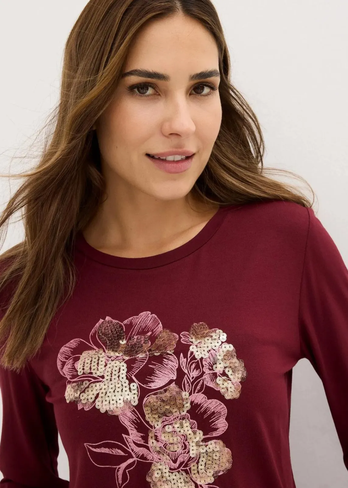 bonprix Shirts & Tops^Langarmshirt mit Pailletten ahornrot/gold bedruckt
