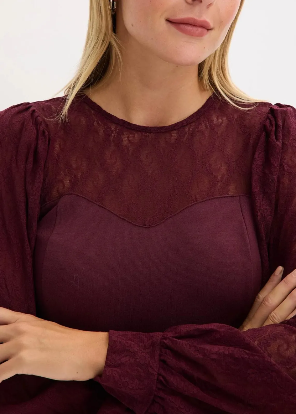 bonprix Shirts & Tops^Langarmshirt mit Spitze weinrot
