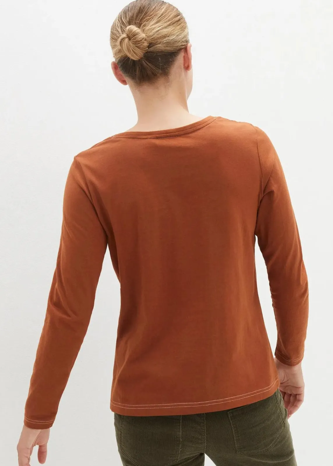 bonprix Shirts & Tops|Nachhaltigere Materialien^Langarmshirt mit Zierknöpfen kastanienbraun