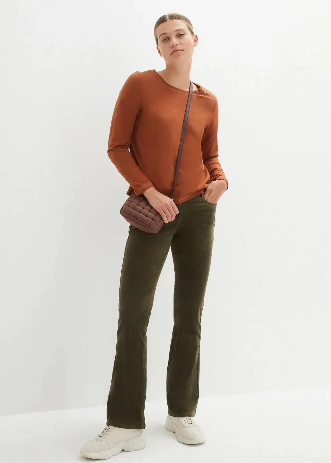 bonprix Shirts & Tops|Nachhaltigere Materialien^Langarmshirt mit Zierknöpfen kastanienbraun