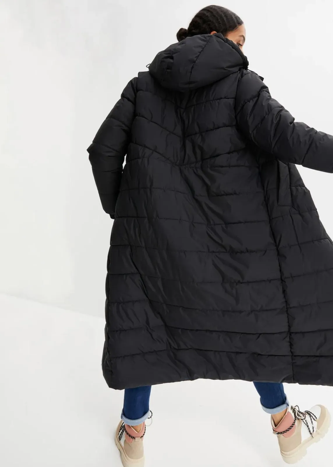 bonprix Jacken & Mäntel|Bekleidung·Hosen^Langer Stepp-Mantel mit Kapuze schwarz
