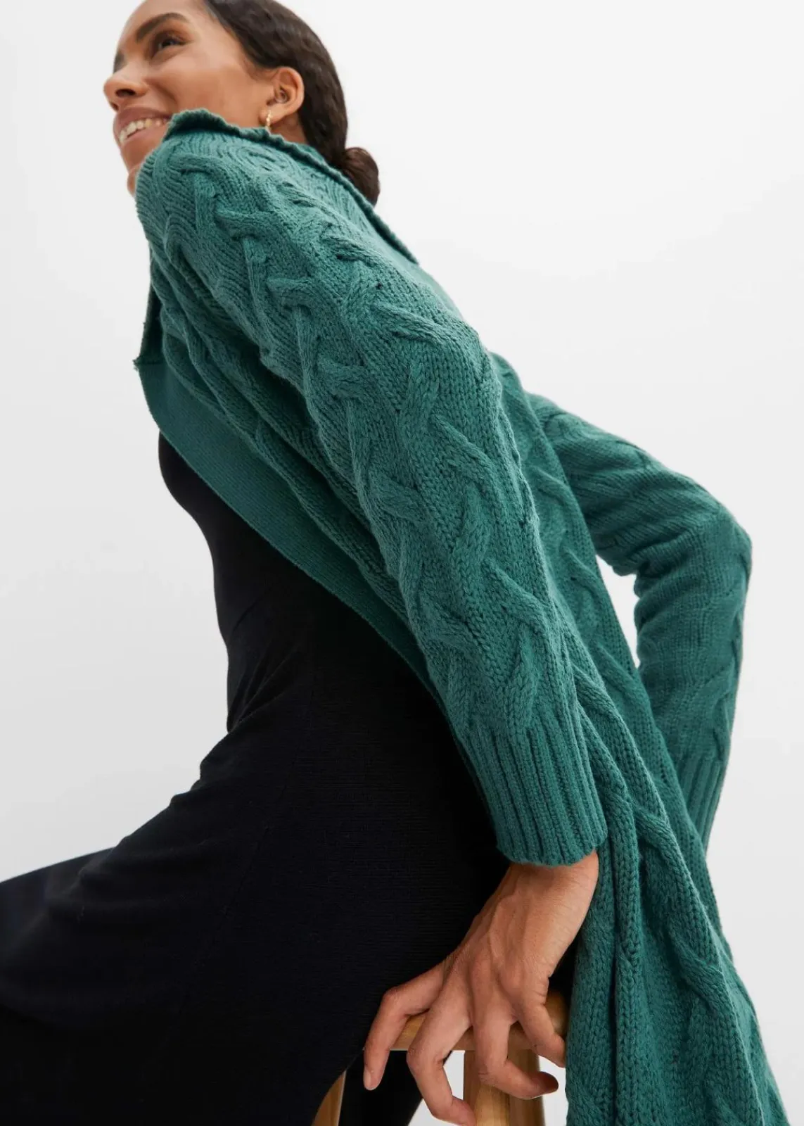 bonprix Pullover & Strickjacken|Strickmode^Langer Strickmantel aus Zopfstrick mattgrün