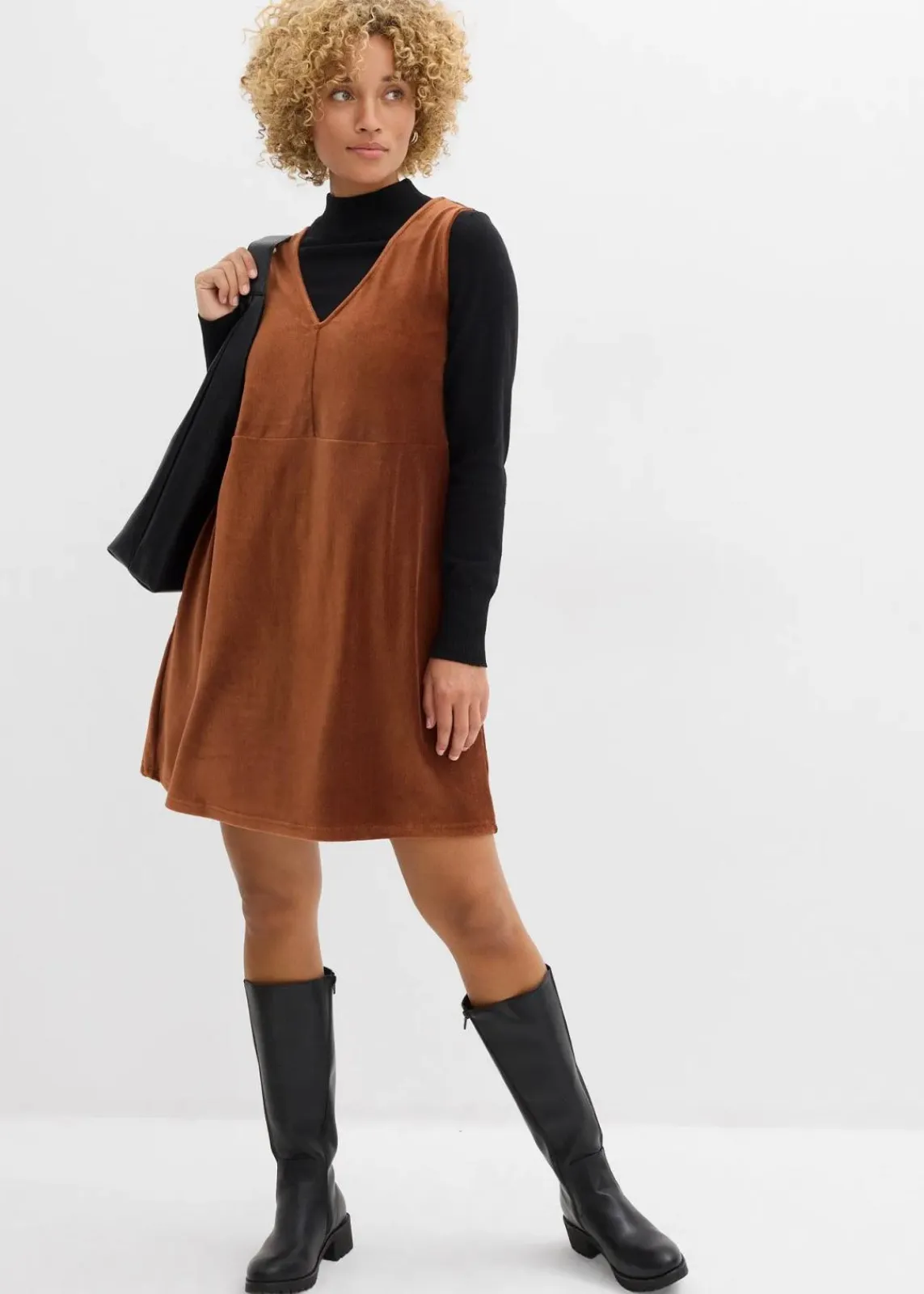 bonprix Kleider|Bekleidung·Pullover & Strickjacken^Latzkleid aus Jerseycord ziegelbraun