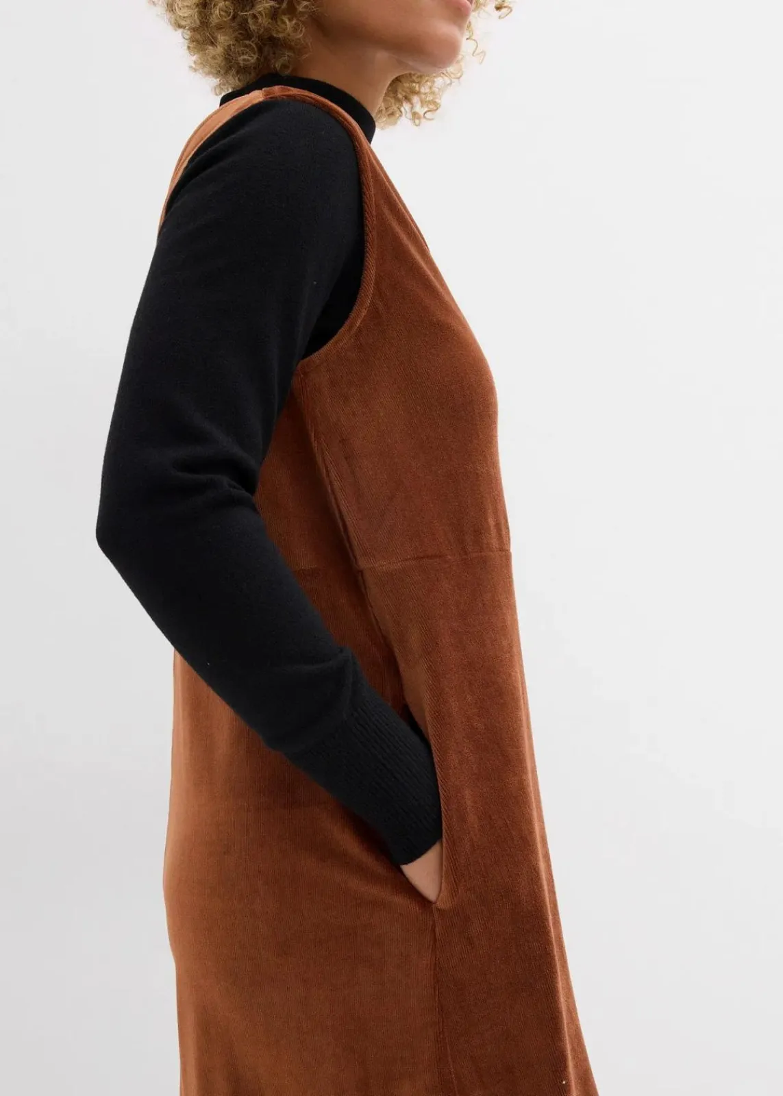 bonprix Kleider|Bekleidung·Pullover & Strickjacken^Latzkleid aus Jerseycord ziegelbraun