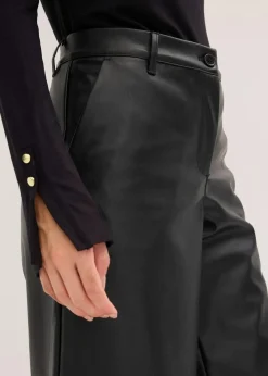bonprix Hosen|Shorts^Lederimitat-Bermuda schwarz